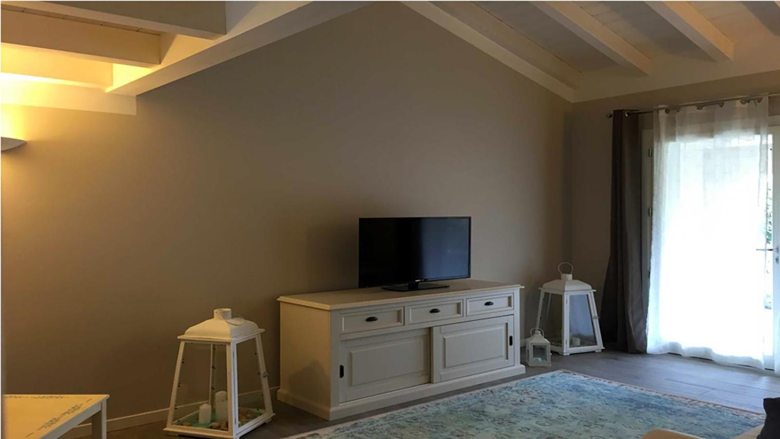 Residence Elegance Ville Ed Appartamenti A Porto Pino Buitenkant foto