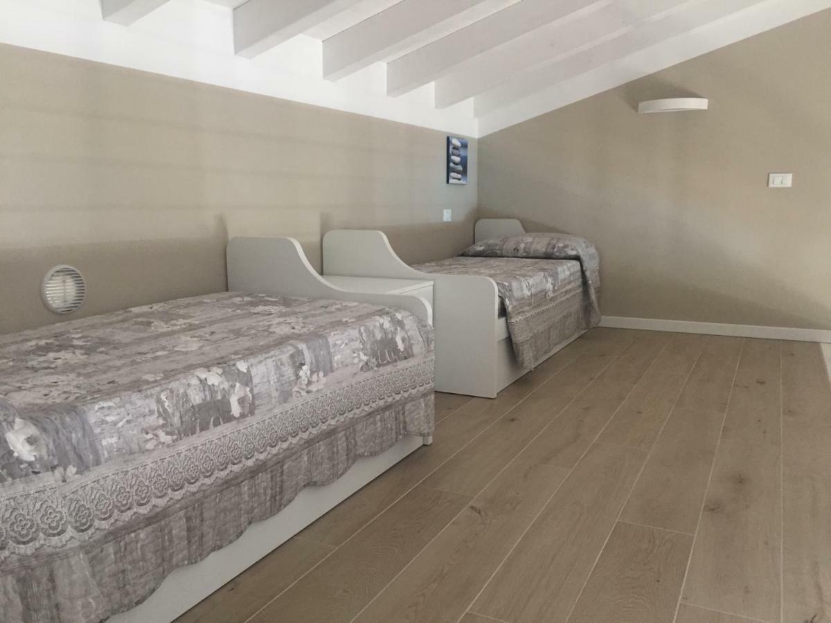 Residence Elegance Ville Ed Appartamenti A Porto Pino Buitenkant foto