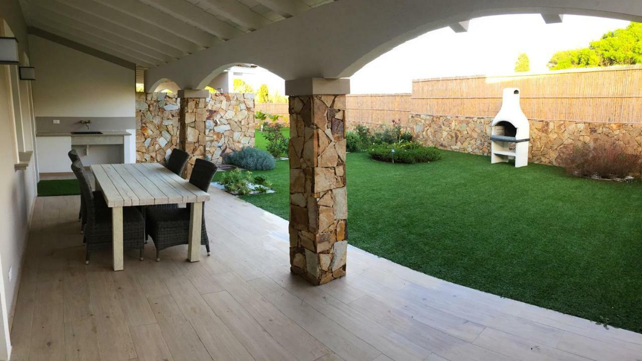 Residence Elegance Ville Ed Appartamenti A Porto Pino Buitenkant foto