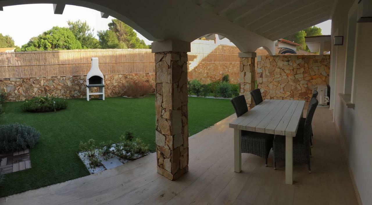 Residence Elegance Ville Ed Appartamenti A Porto Pino Buitenkant foto